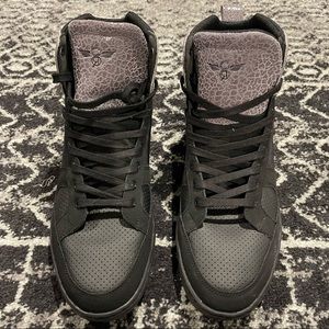 Creative Recreation Cesarios